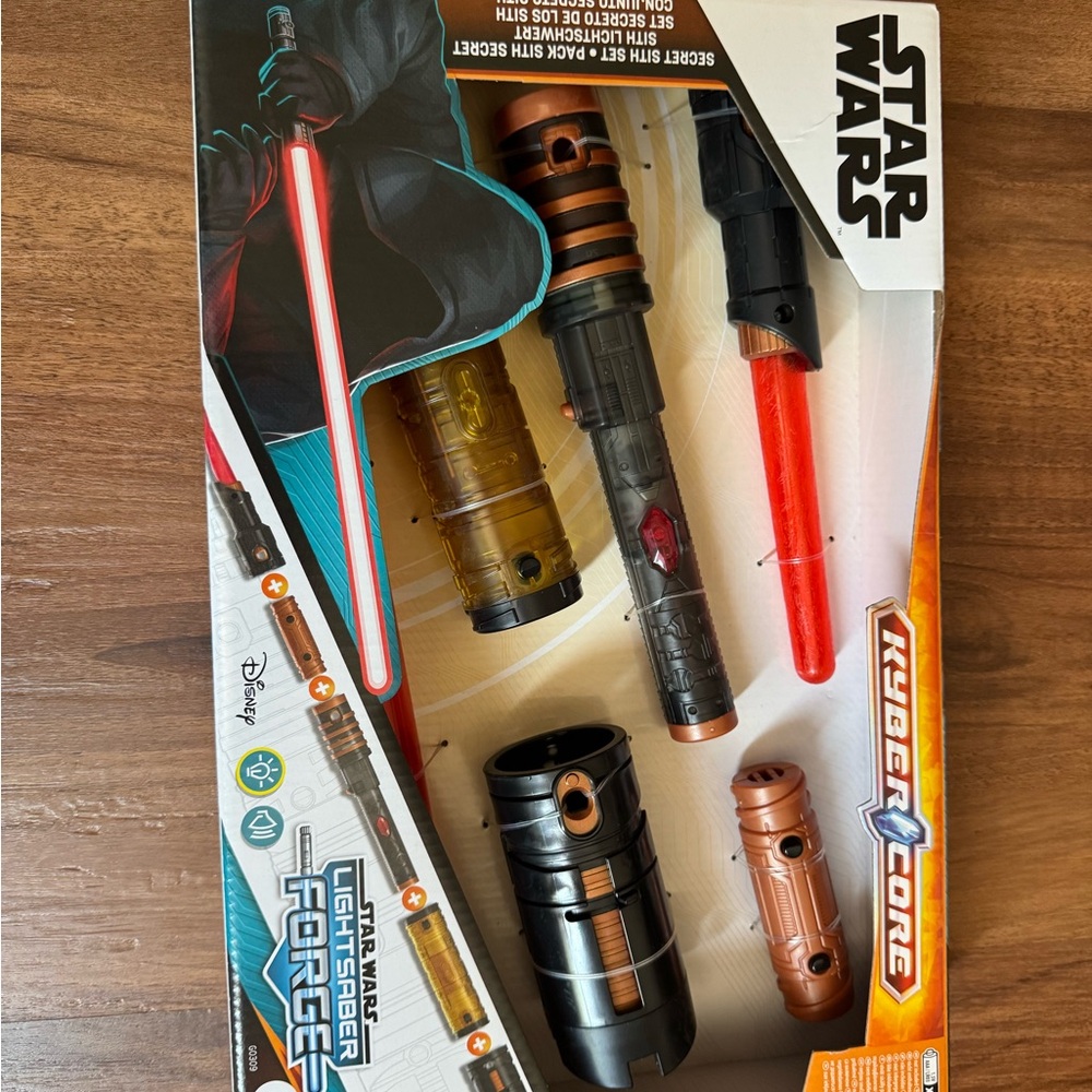 Star Wars Secret Sith Set Lightsaber Forge